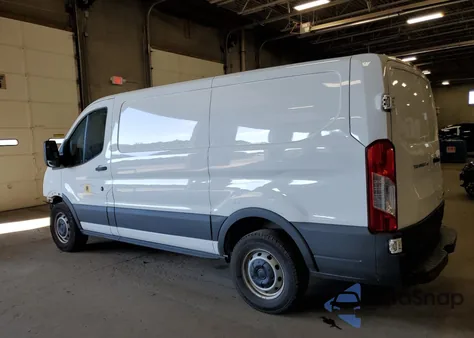 2017 Ford Transit T-150 z USA, uszkodzony, nr VIN 1FTYE1YM2HKA04343